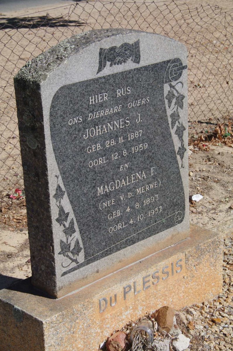 PLESSIS Johannes J., du 1887-1959 &amp; Magdalena F. v.d. MERWE 1893-1957