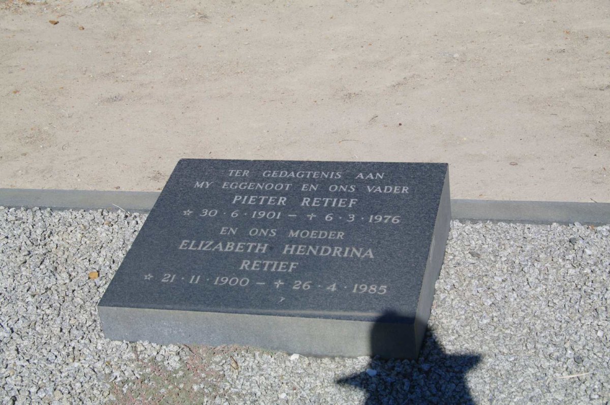 RETIEF Pieter 1901-1976 &amp; Elizabeth Hendrina 1900-1985