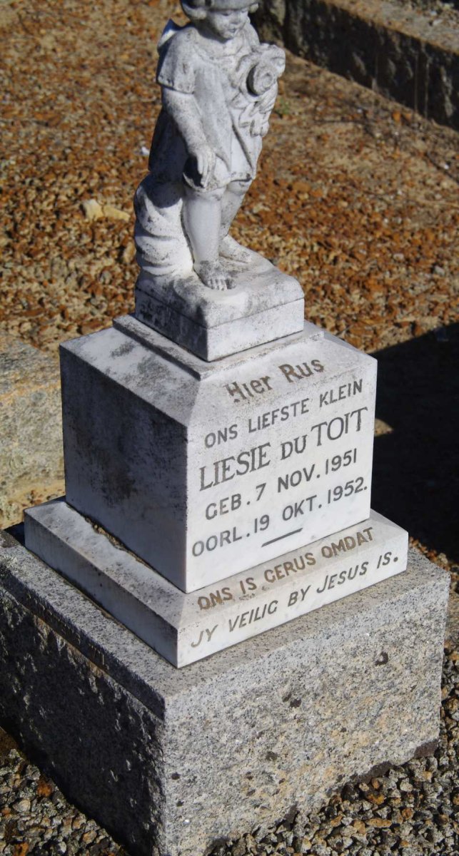 TOIT Liesie, du 1951-1952