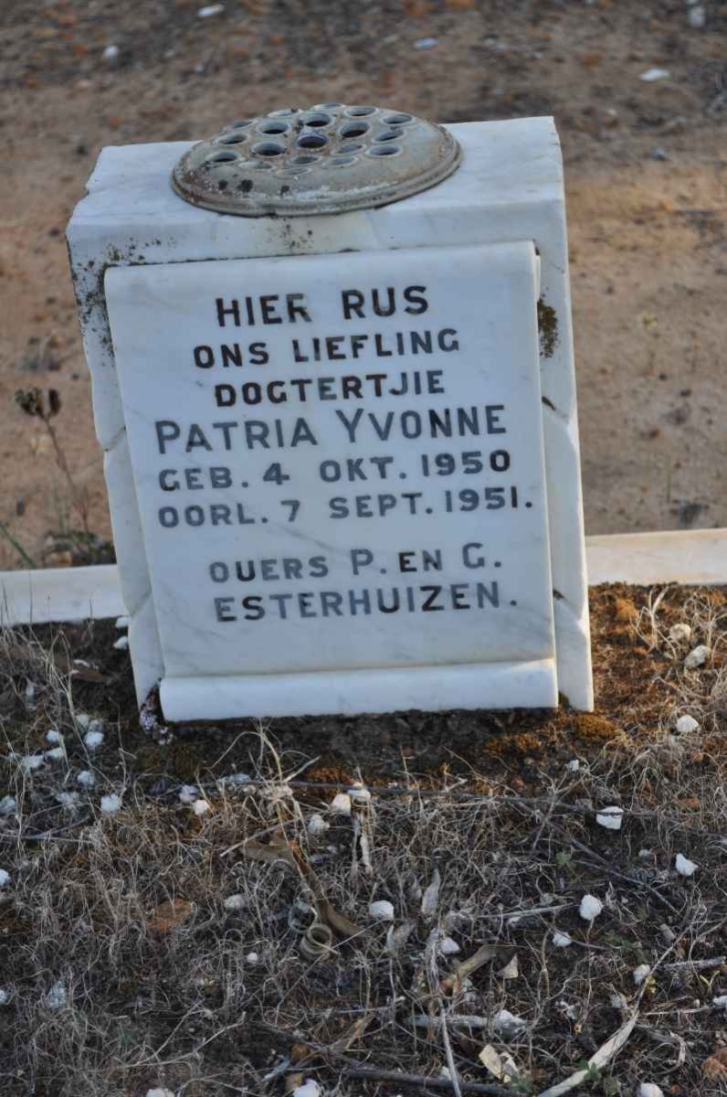 ESTERHUIZEN Patria Yvonne 1950-1951