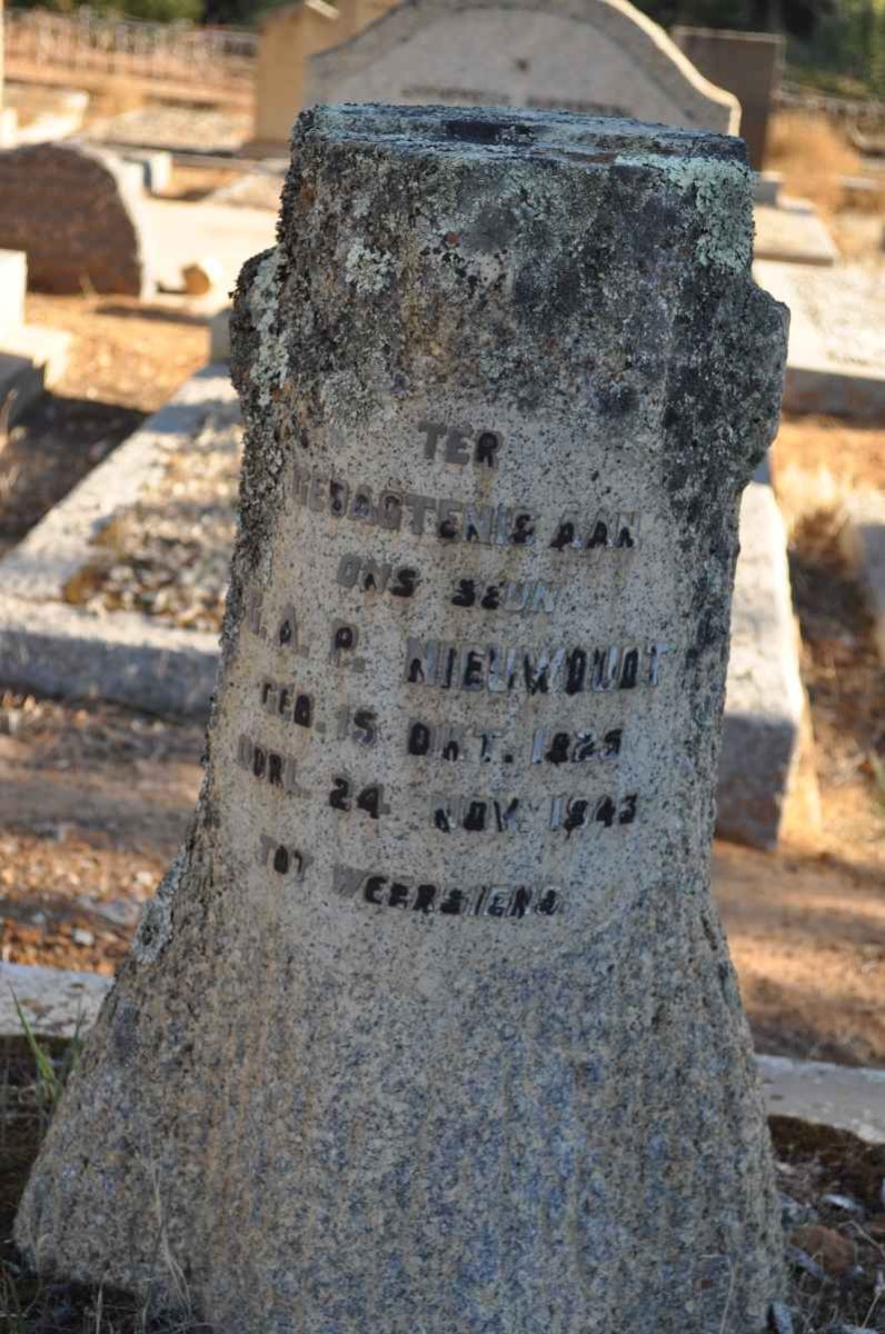 NIEUWOUDT G.A.P. 1925-1943