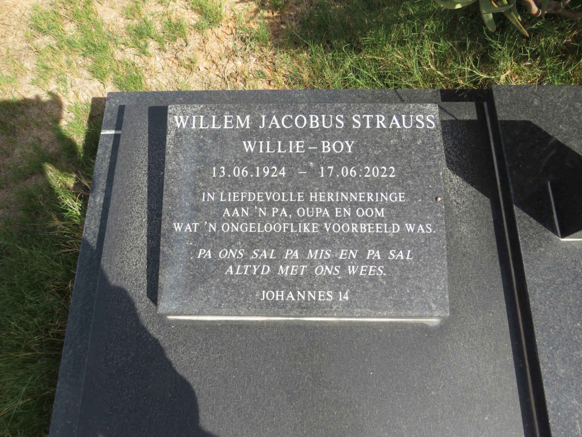 STRAUSS Willem Jacobus 1924-2022 & Anna MINNIE 1936-2012 :: STRAUS Loffie 1956-2011_3