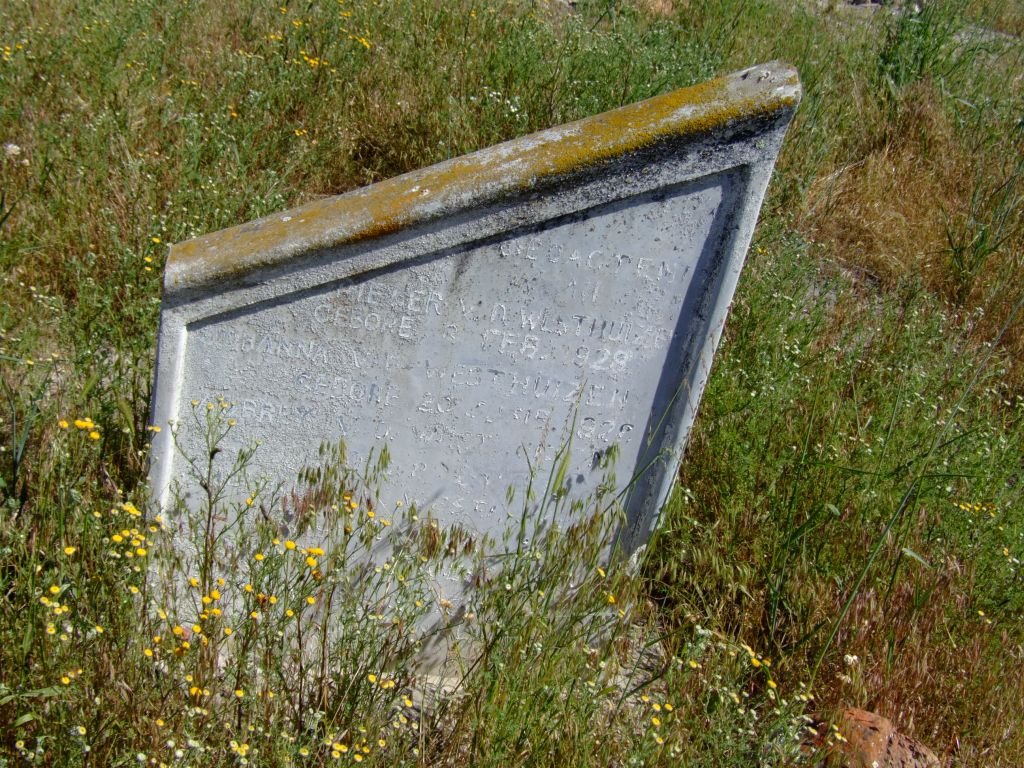 WESTHUIZEN Pieter, v.d. 1928- :: V.D. WESTHUIZEN Johanna 192?- :: V.D. WESTHUIZEN Aubrey