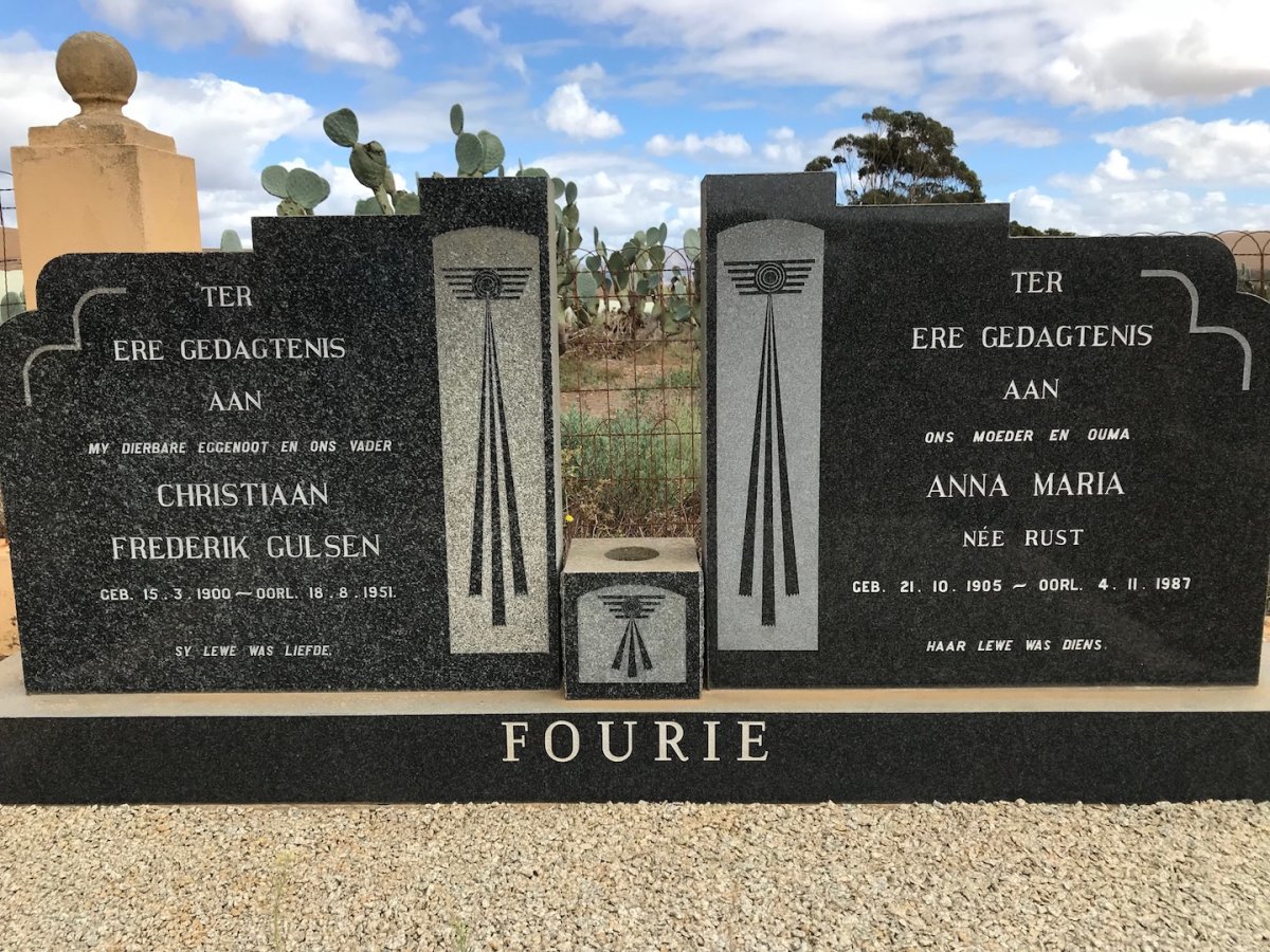 FOURIE Christiaan Frederik Gulsen 1900-1951 &amp; Anna Maria RUST 1905-1987