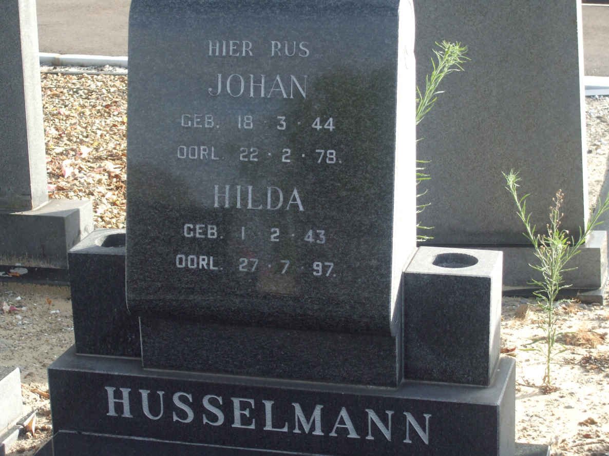 HUSSELMANN Johan 1944-1978 &amp; Hilda 1943-1997