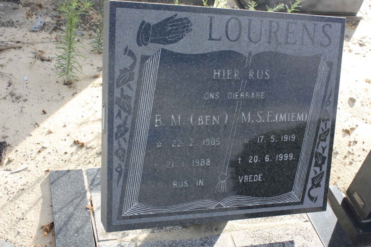 LOURENS B.M. 1905-1988 &amp; M.S.E. 1919-1999