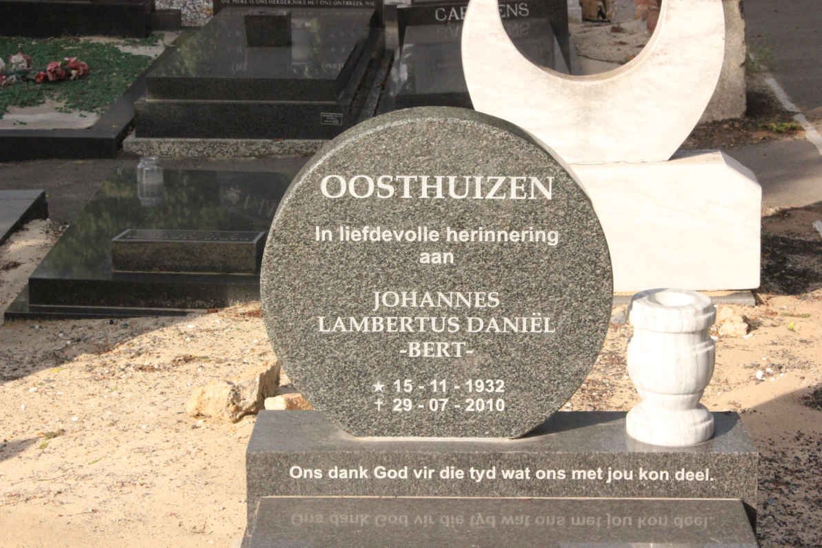 OOSTHUIZEN Johannes Lambertus Daniël 1932-2010