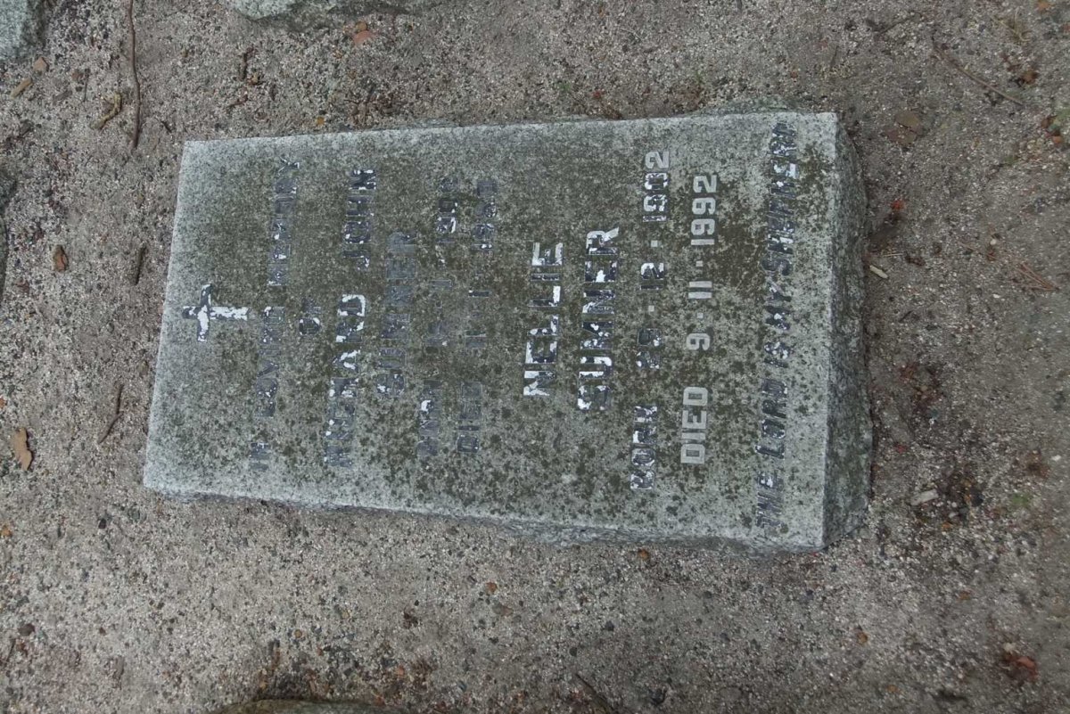 SUMNER Richard John 1900-1980 &amp; Nellie 1902-1992