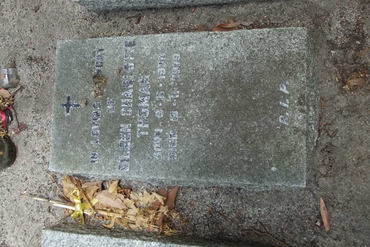 THOMAS Eileen Charlotte 1930-1979
