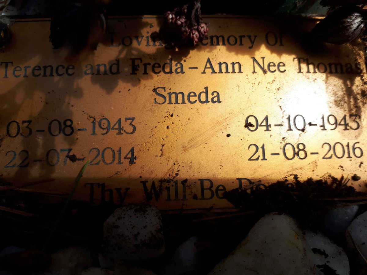 SMEDA Terence 1943-2014 &amp; Freda-Ann THOMAS 1943-2016