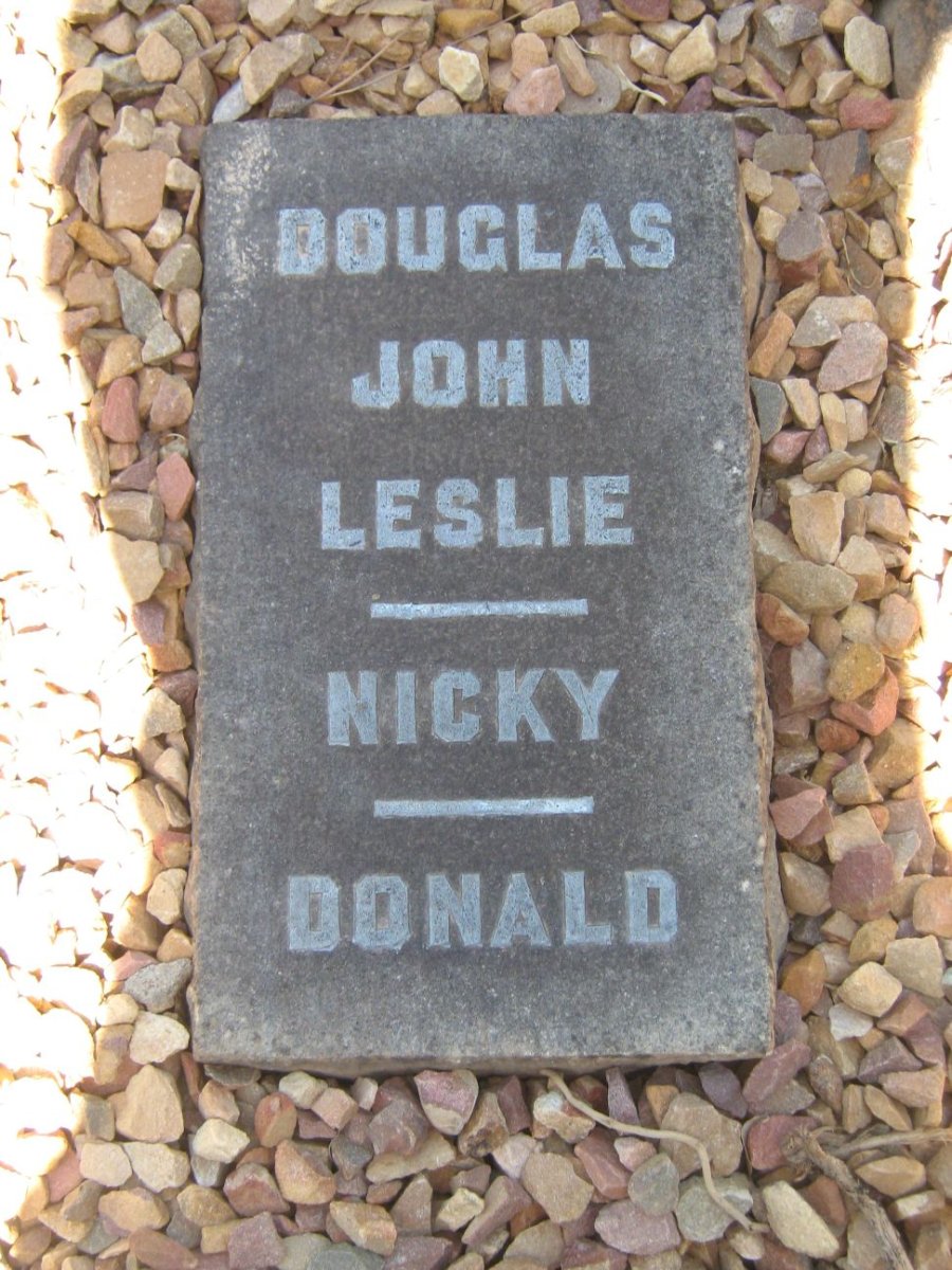 DOUGLAS John Lesie :: DOUGLAS Nicky :: DOUGLAS Donald