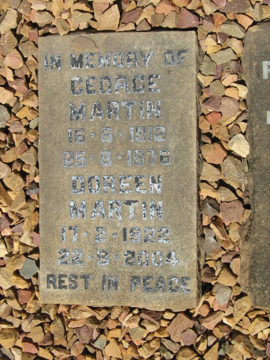 MARTIN George 1912-1976 &amp; Doreen 1922-2004