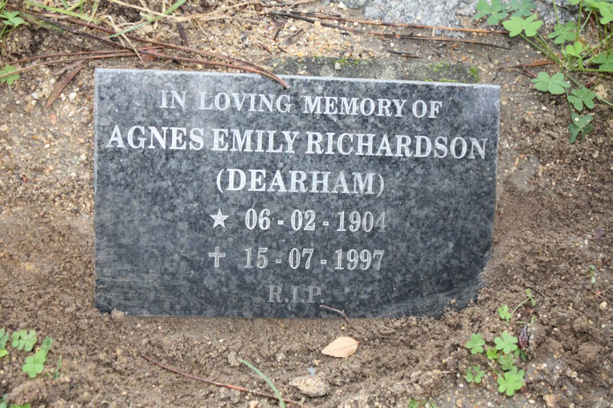 RICHARDSON Agnes Emily nee DEARHAM 1904-1997