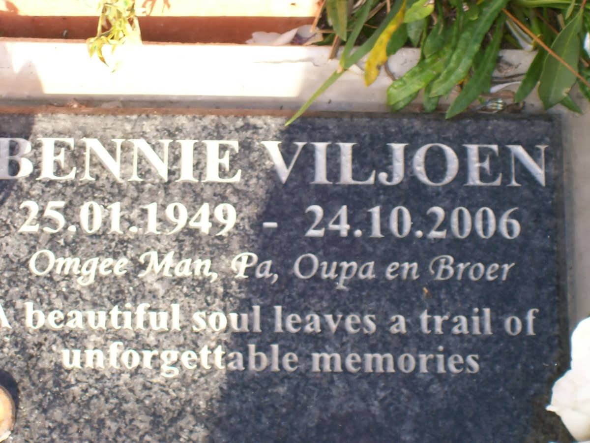 VILJOEN Bennie 1949-2006