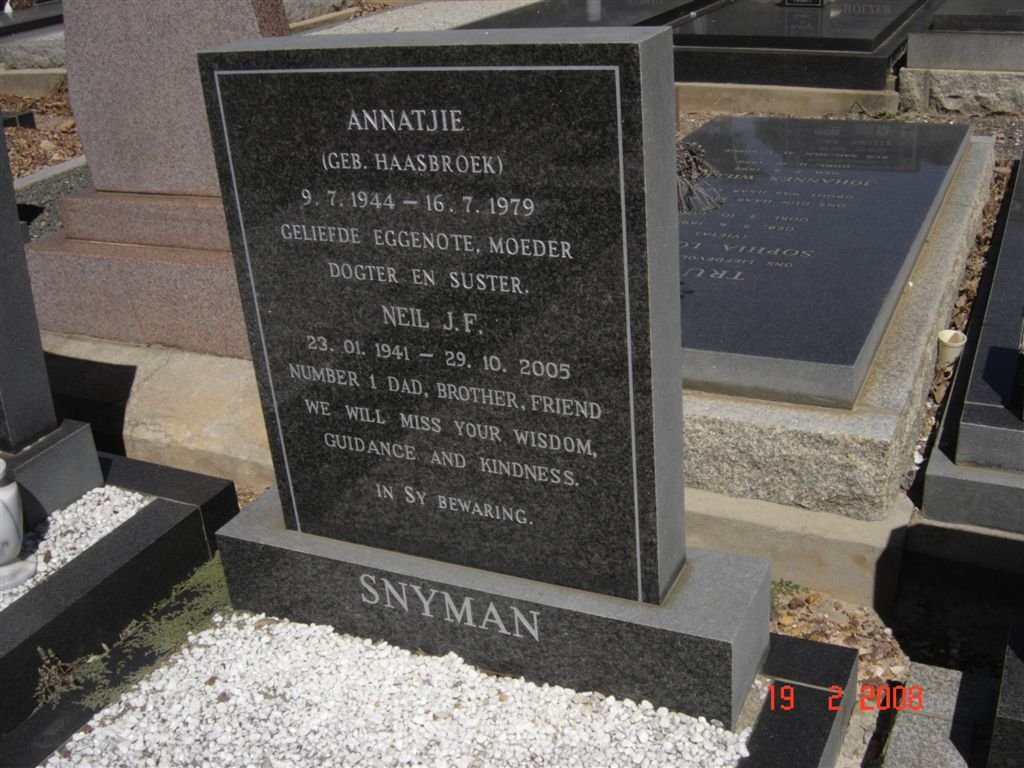 SNYMAN Neil J.F. 1941-2004 &amp; Annatjie HAASBROEK 1944-1979