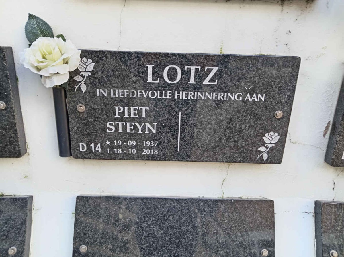 LOTZ Piet Steyn 1937-2018