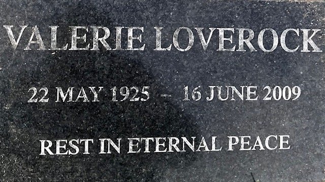 LOVEROCK Valerie 1925-2009