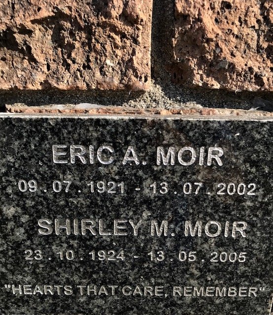 MOIR Eric A. 1921-2002 &amp; Shirley M. 1924-2005