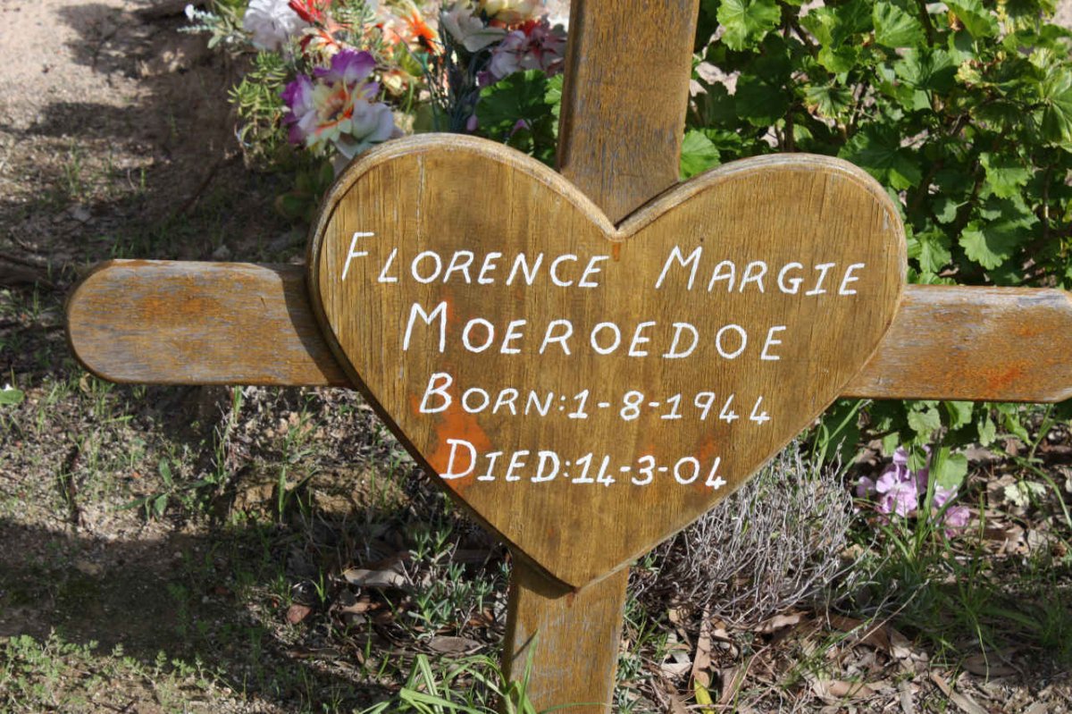 MOEROEDOE Florence Margie 1944-2004