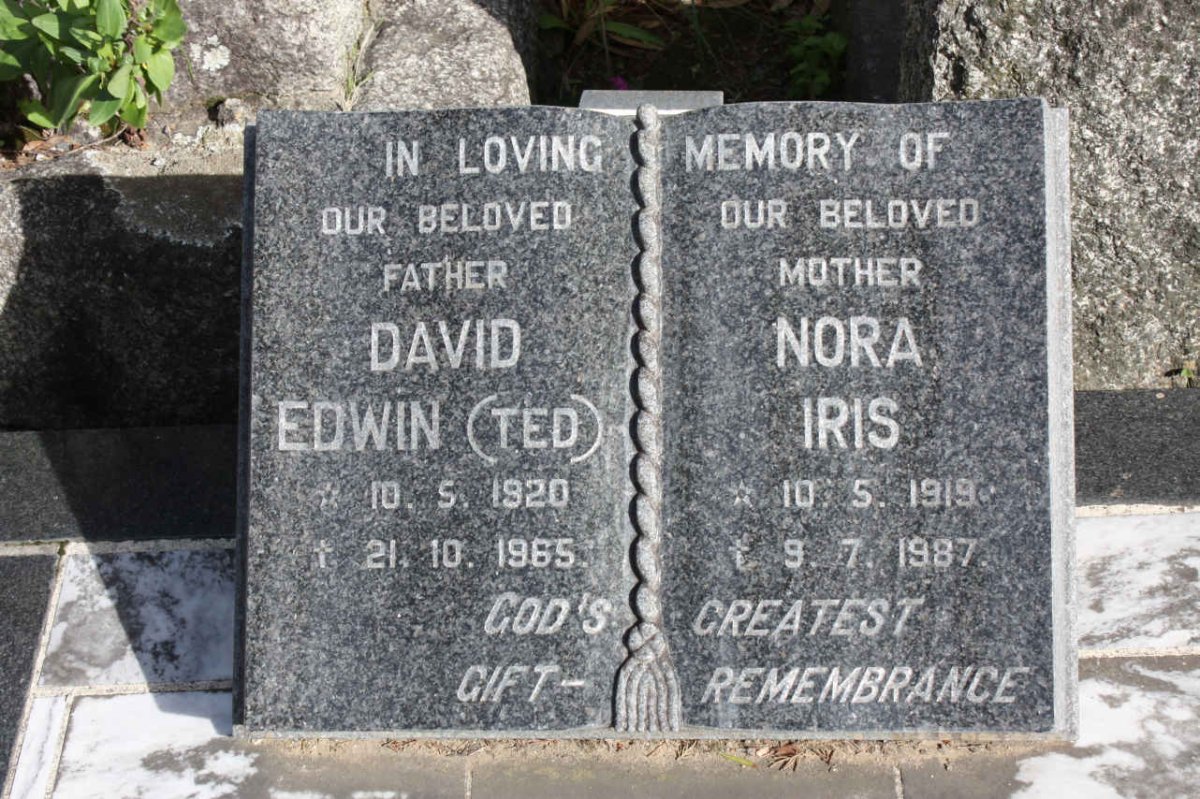 O'KILL David Edwin 1920-1965 &amp; Nora Iris 1919-1987