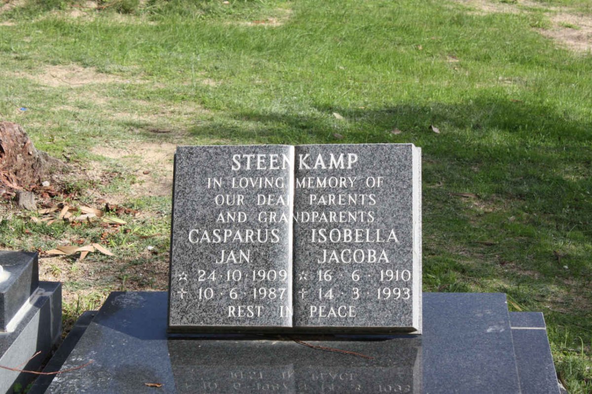STEENKAMP Casparus Jan 1909-1987 &amp; Isobella Jacoba 1910-1993
