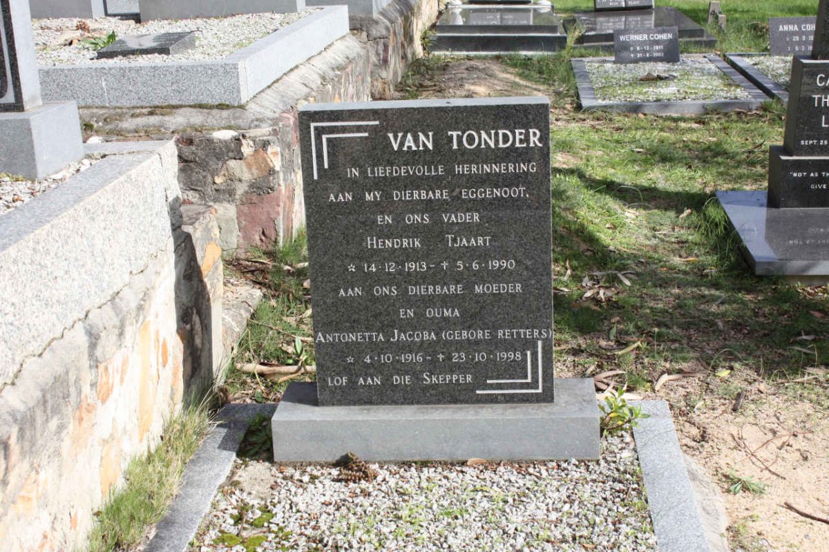 TONDER Hendrik Tjaart, van 1913-1990 &amp; Antonetta Jacoba RETTERS 1916-1998