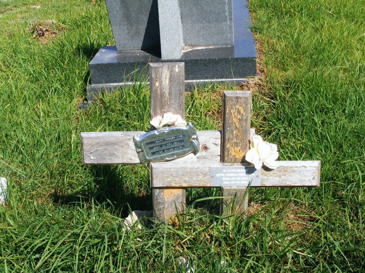 FREDERICKS Isaac 1940-200? &amp; Lettie Cornelia 1940-200?