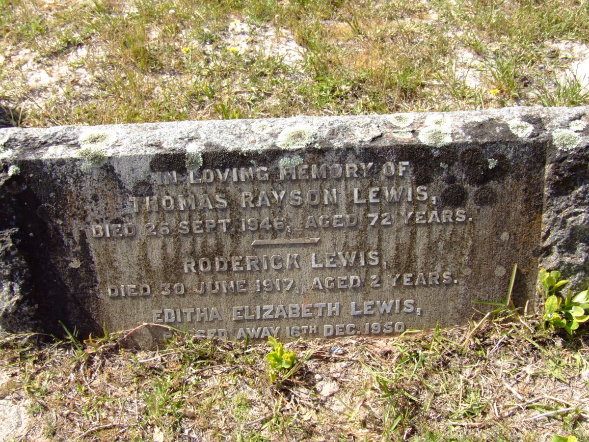 LEWIS Thomas Rayson -1946 :: LEWIS Roderick -1917 :: LEWIS Editha Elizabeth -1950