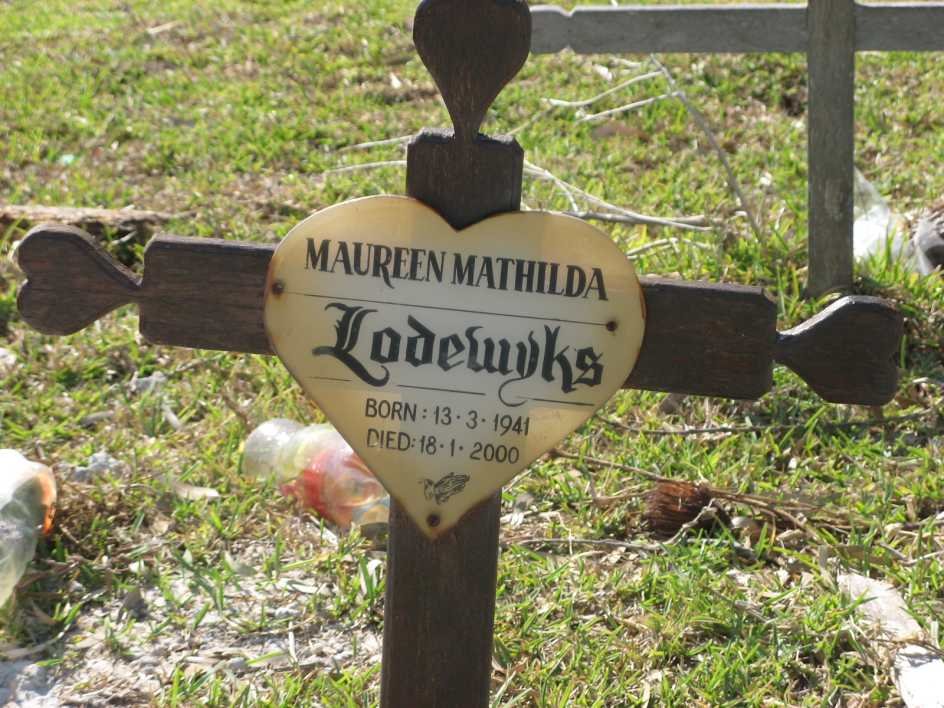 LODEWYKS Maureen Mathilda 1941-2000