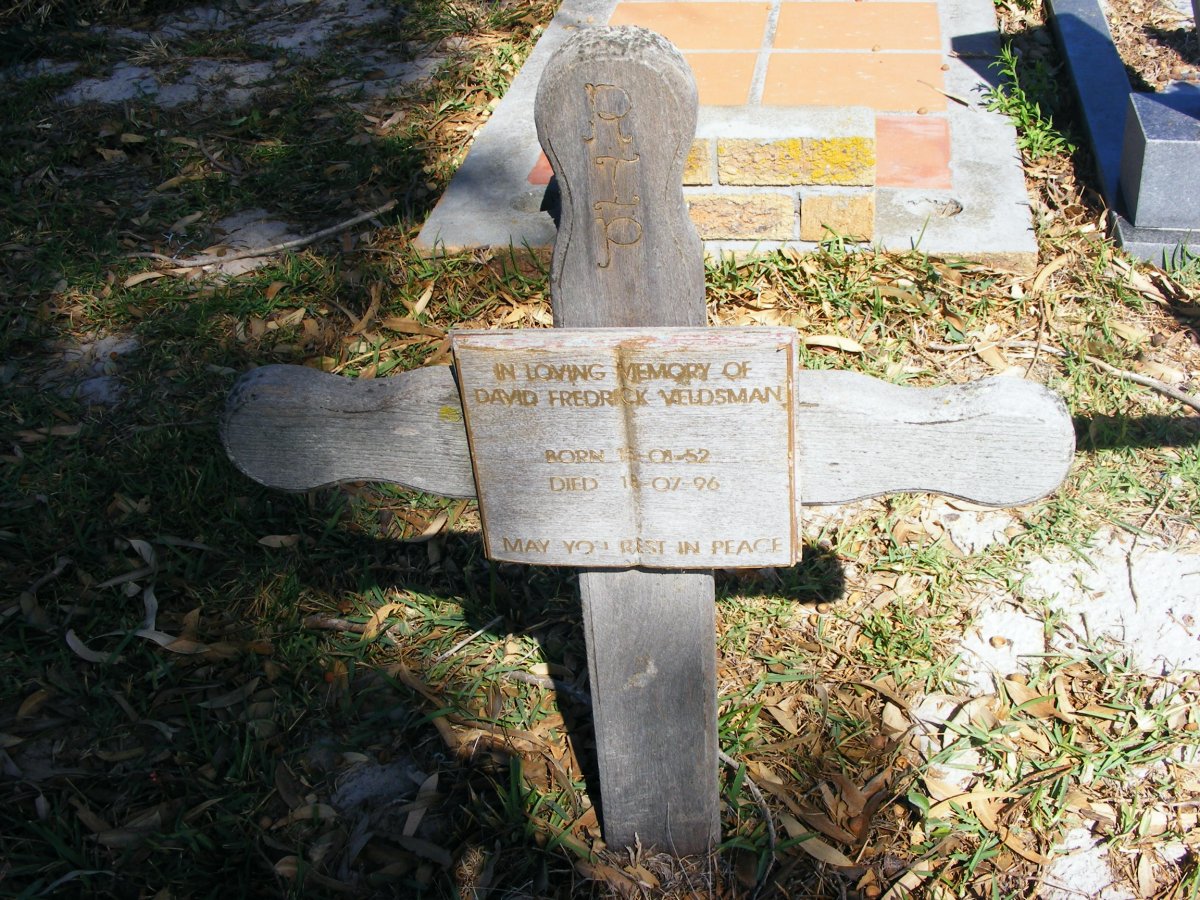 VELDSMAN David Fredrick 1952-1996