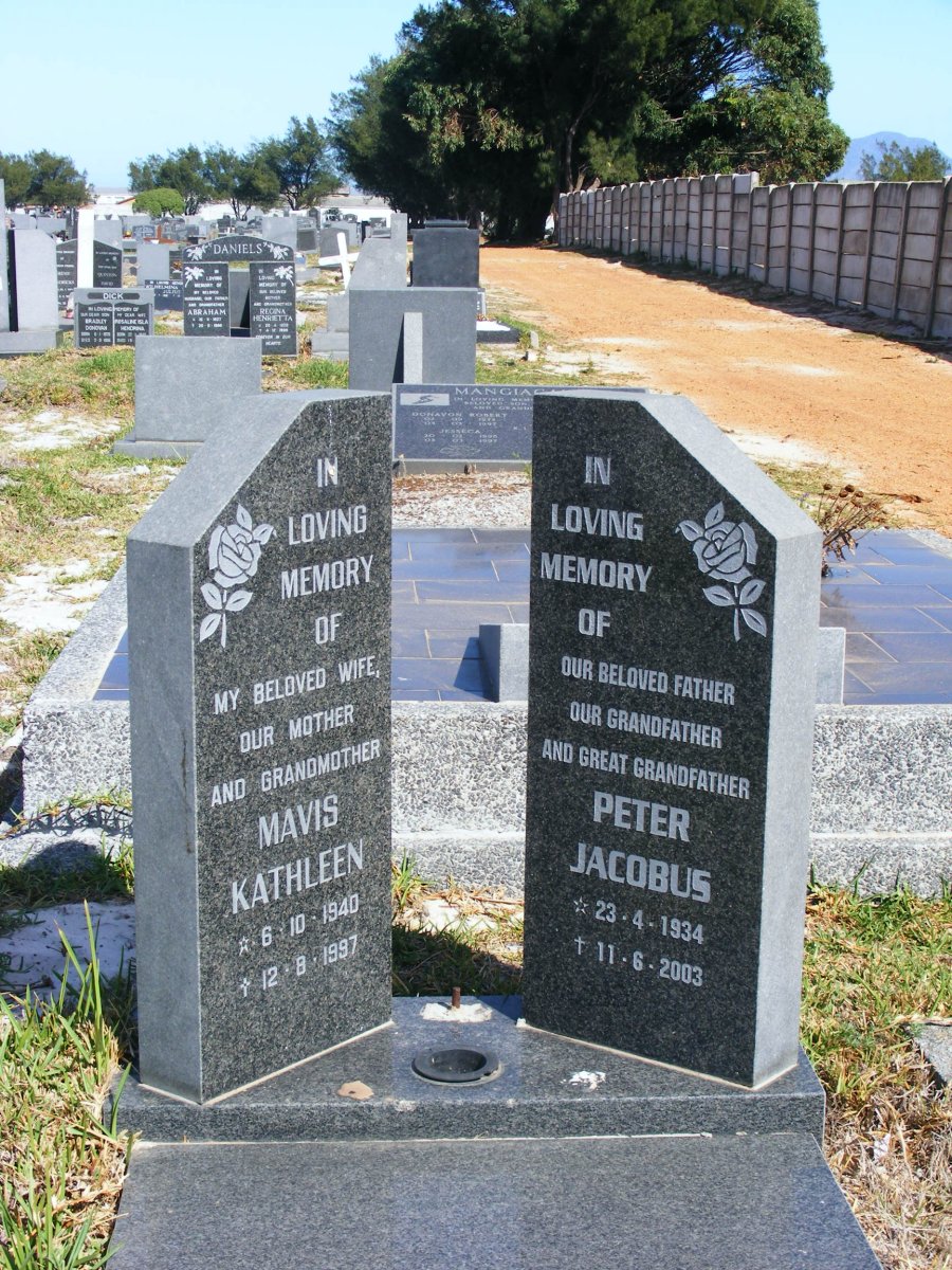 PETERSEN Peter Jacobus 1934-2003 &amp; Mavis Kathleen 1940-1997