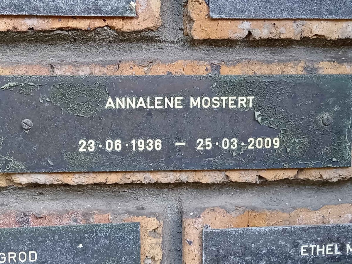 MOSTERT Annalene 1936-2009