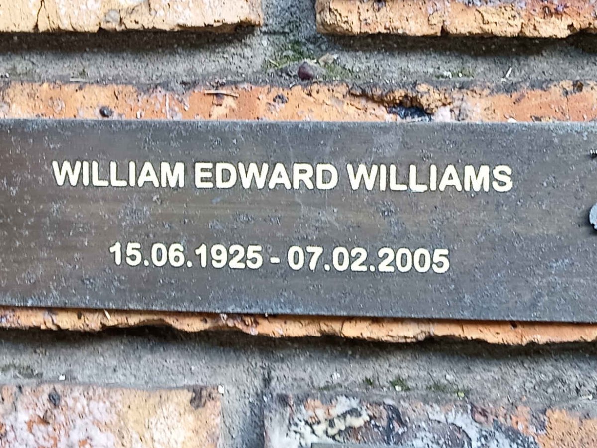 WILLIAMS William Edward 1925-2005