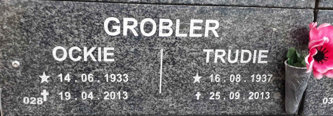 GROBLER Ockie 1933-2013 &amp; Trudie 1937-2013