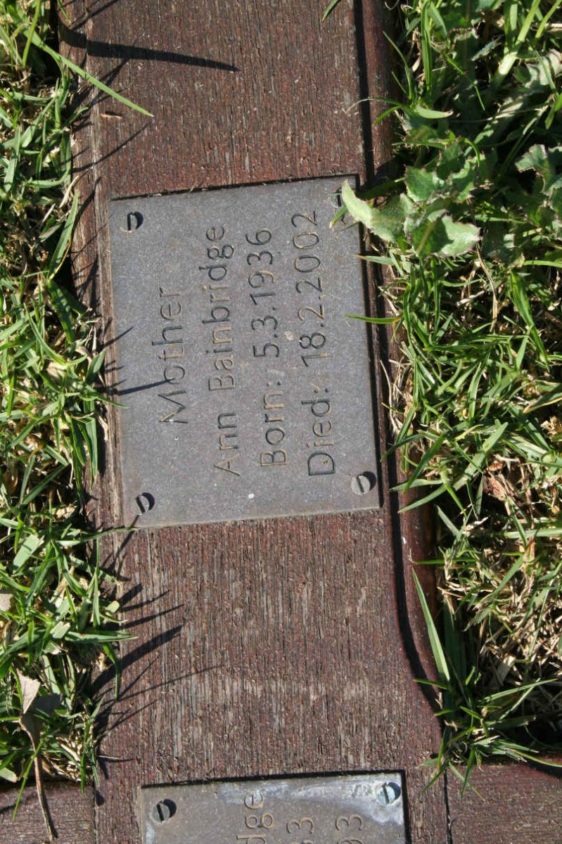 BAINBRIDGE Ann 1936-2002