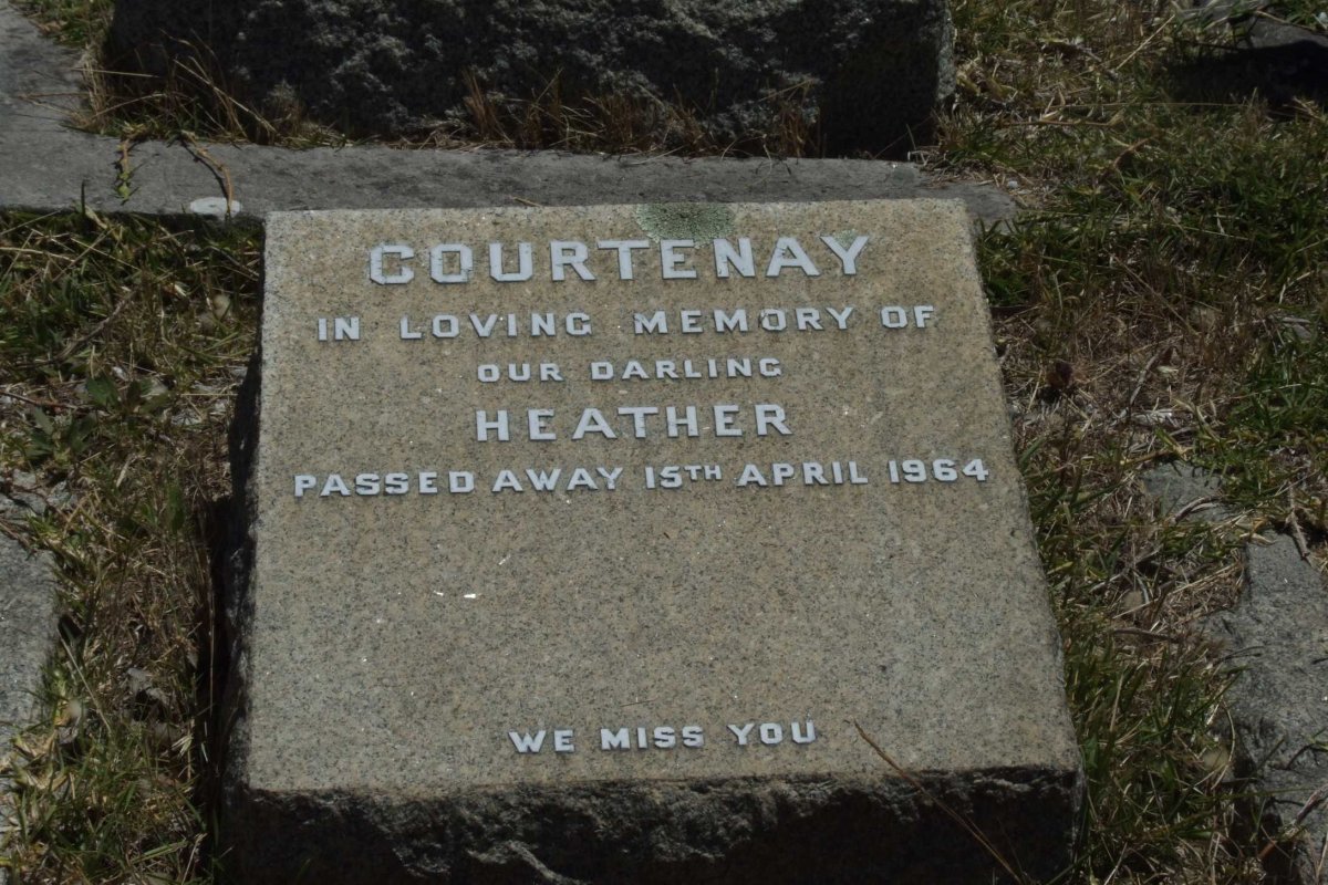 COURTENAY Heather -1964