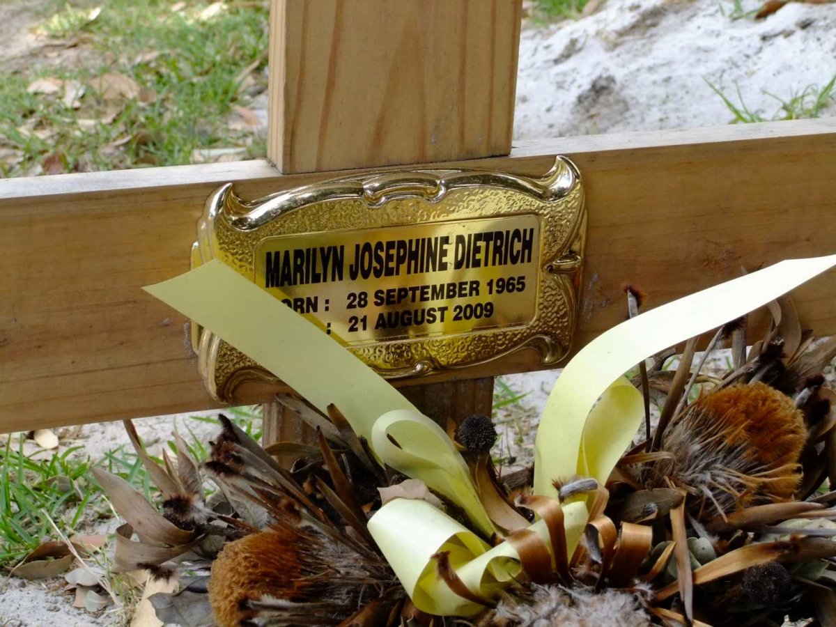 DIETRICH Marilyn Josephine 1965-2009