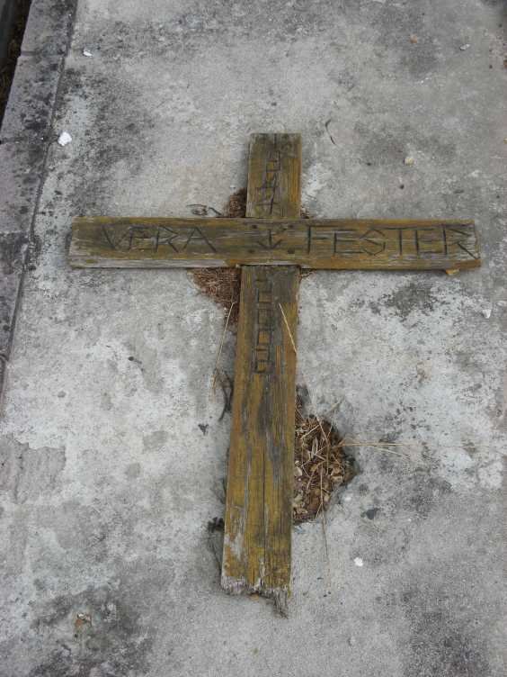 FESTER Vera 1944-2002
