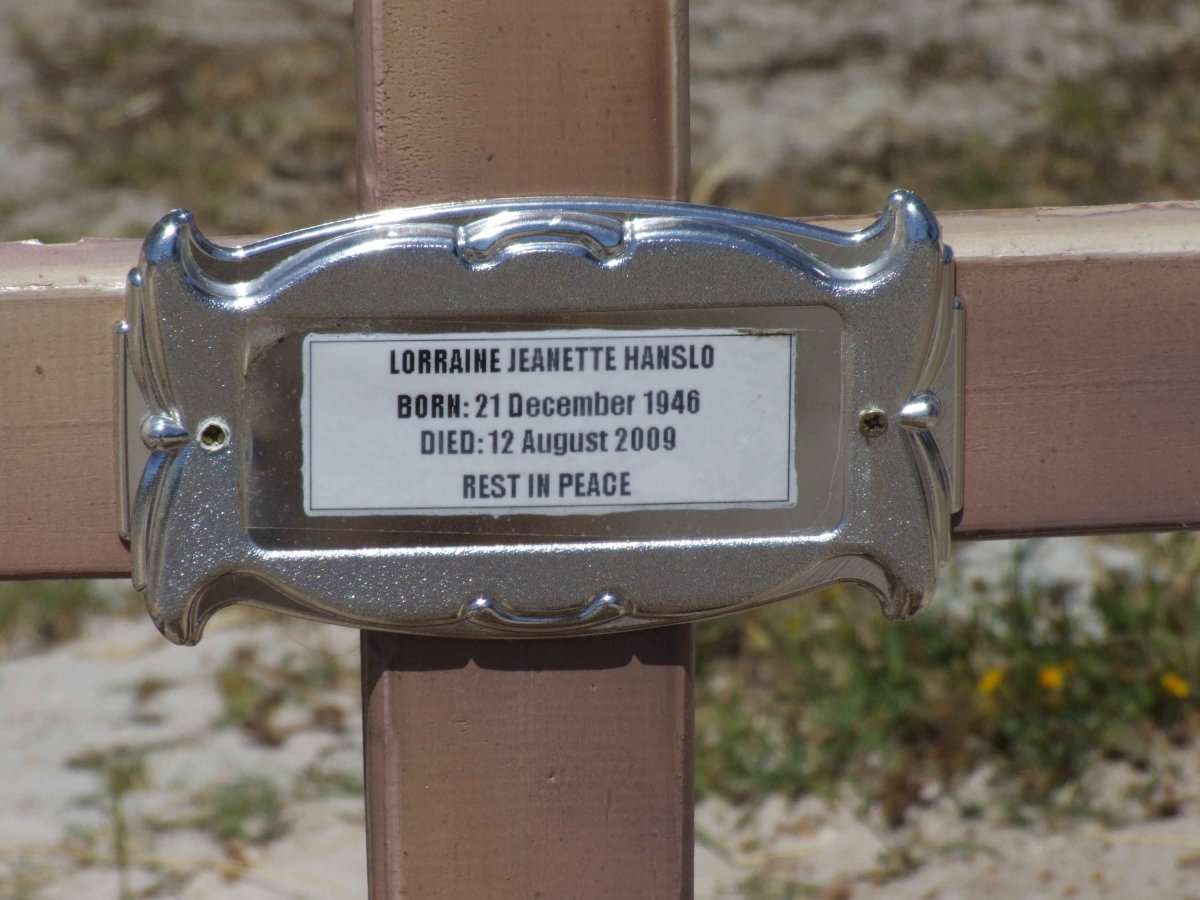 HANSLO Lorraine Jeanette 1946-2009