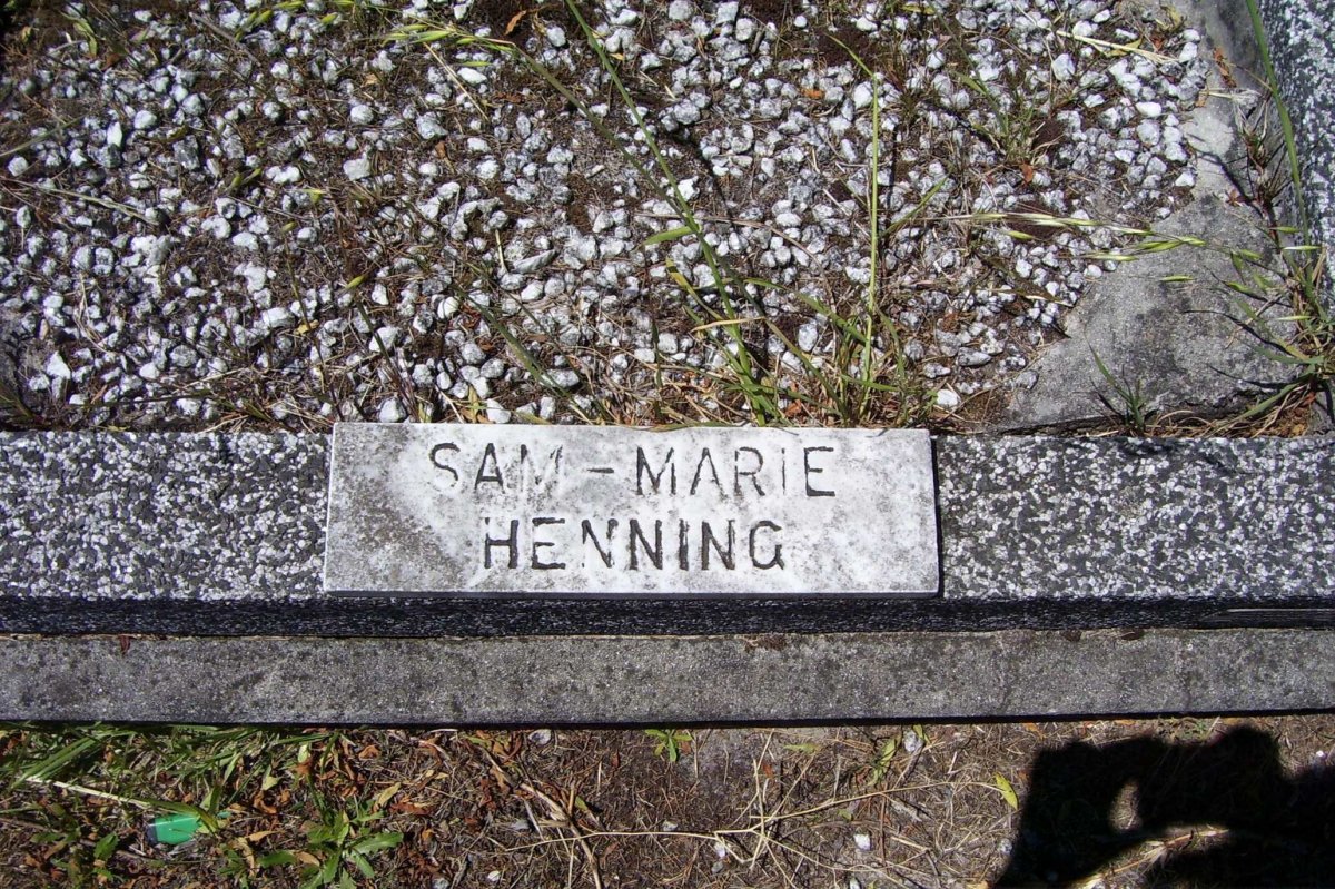 HENNING Sam-Marie