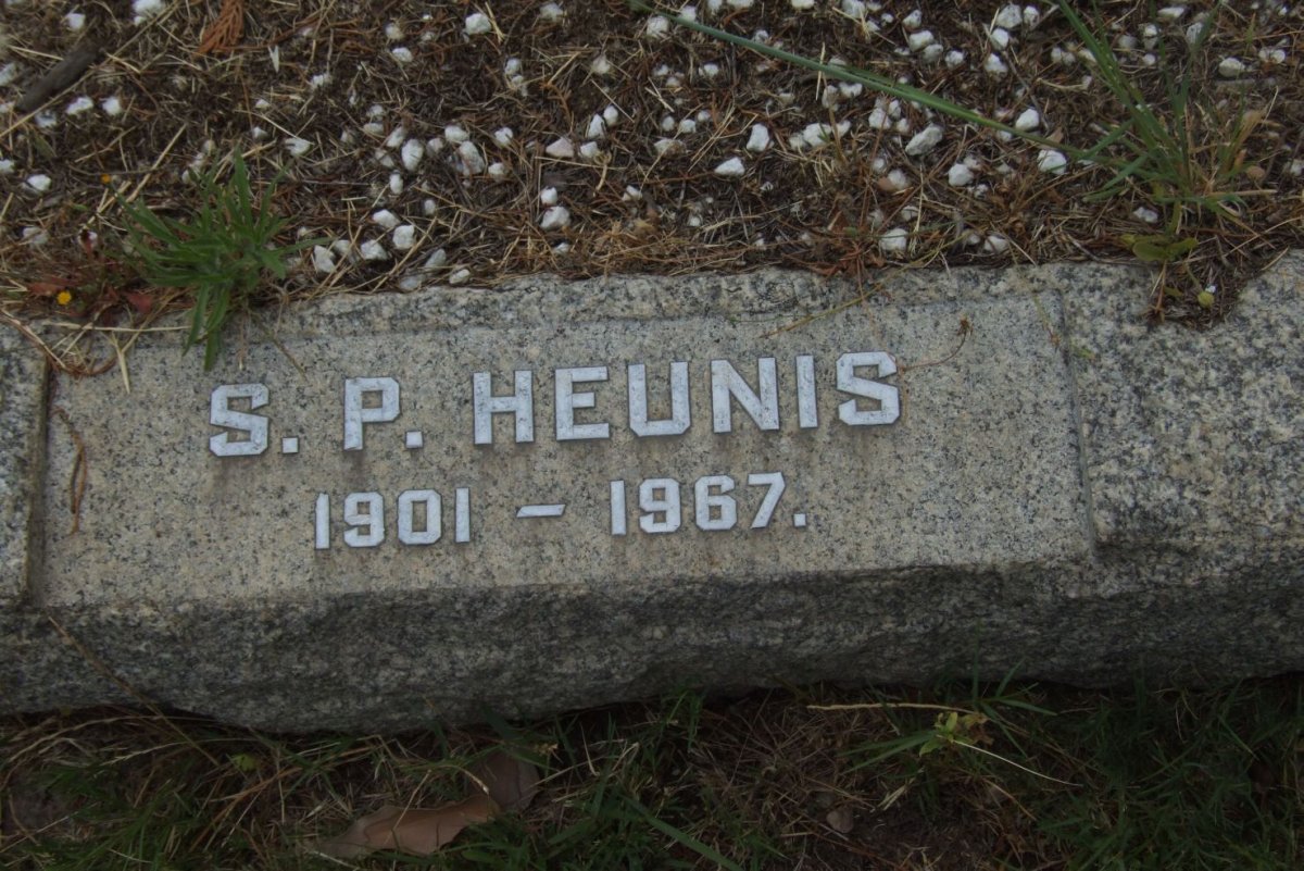 HEUNIS  S.P. 1901-1967