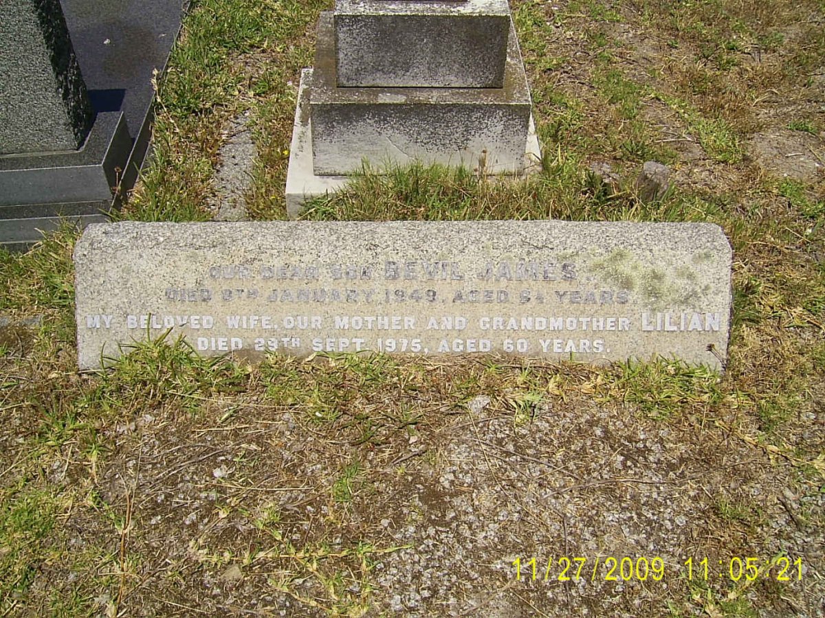 JAMES Bevil -1949 :: JAMES Lillian -1975