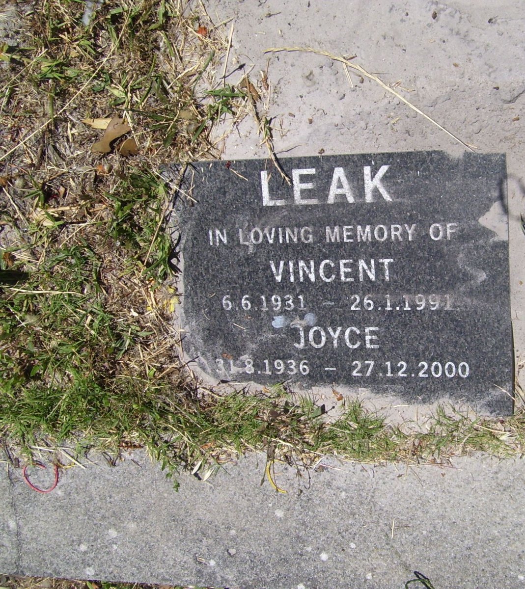 LEAK Vincent 1931-1991 &amp; Joyce 1936-2000