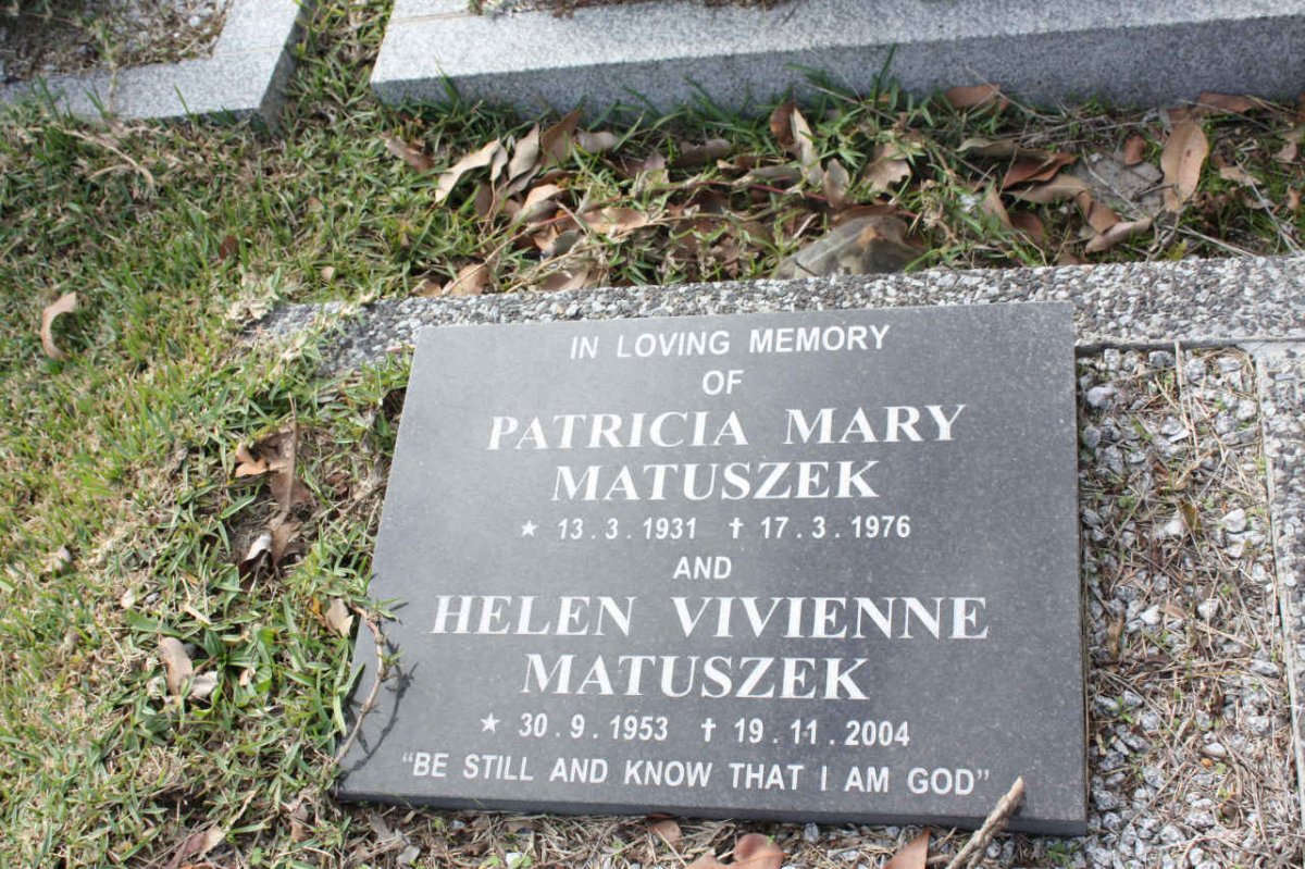 MATUSZEK Patricia Mary Williams 1931-1976 :: MATUSZEK Helen Vivienne 1953-2004 _2