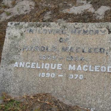 MACLEOD Harold 1879-1934 & Angelique 1890-1970