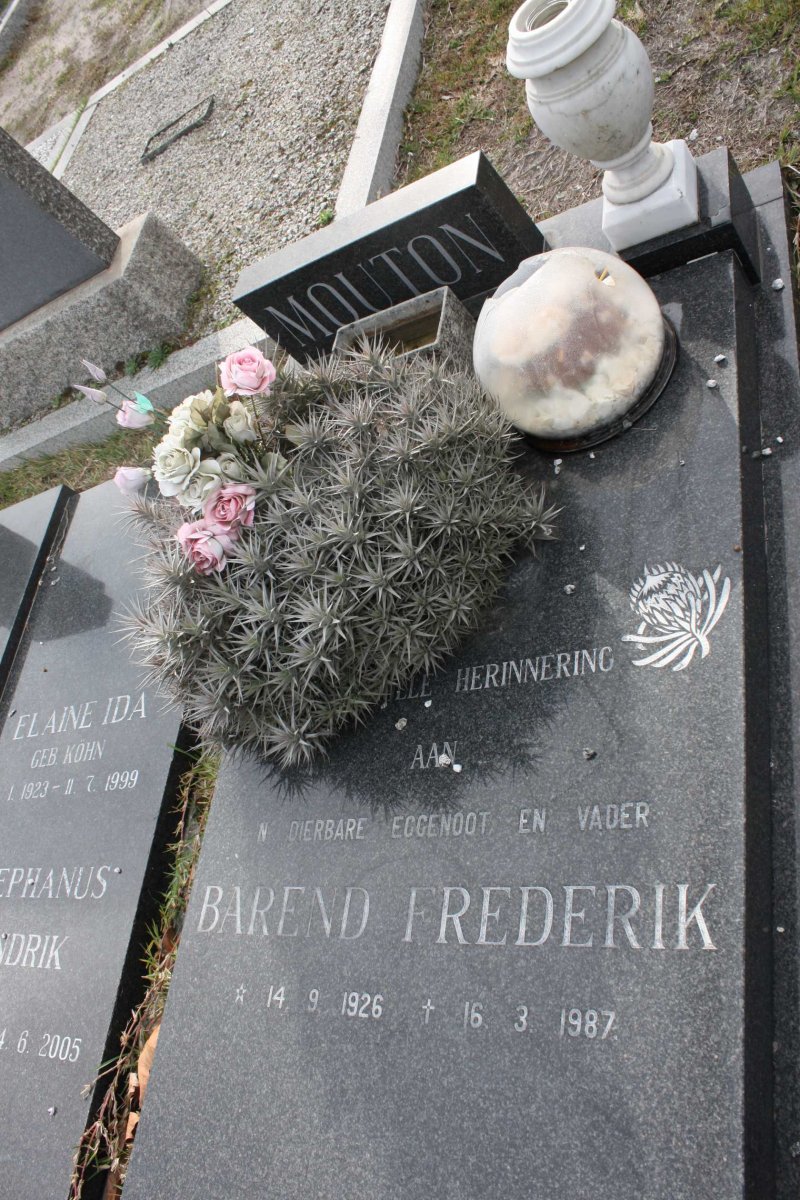 MOUTON Barend Frederik 1926-1987
