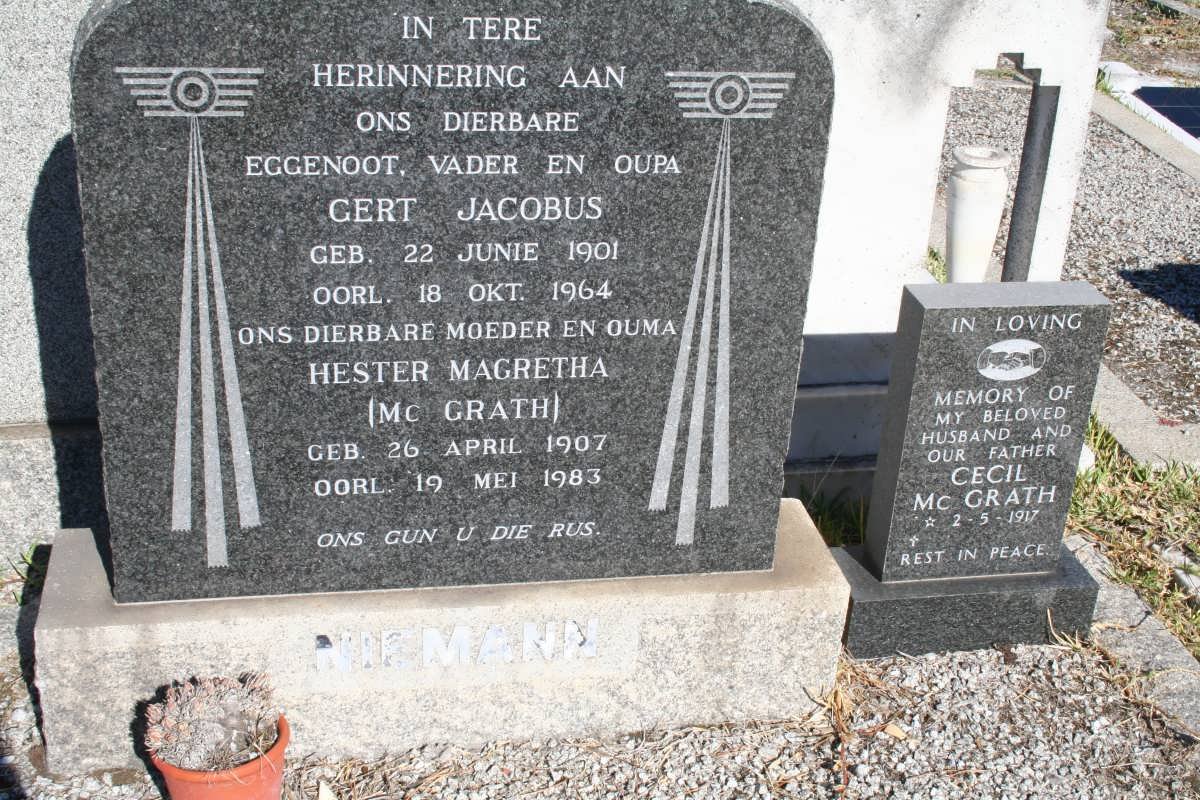 NIEMANN Gert Jacobus 1901-1964 &amp; Hester Margretha McGRATH 1907-1983 :: MC GRATH Cecil 1917-?