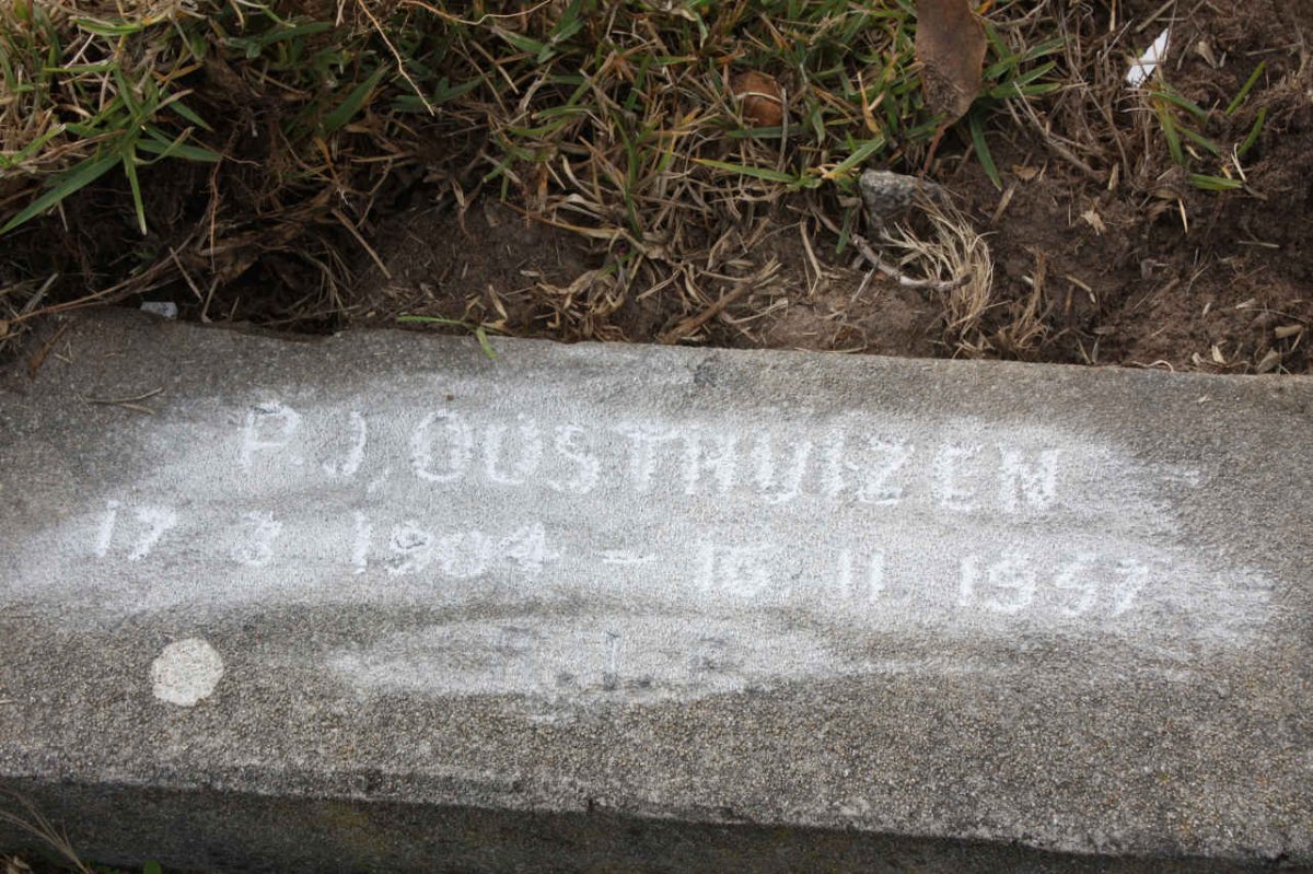 OOSTHUIZEN P.J. 1904-1957