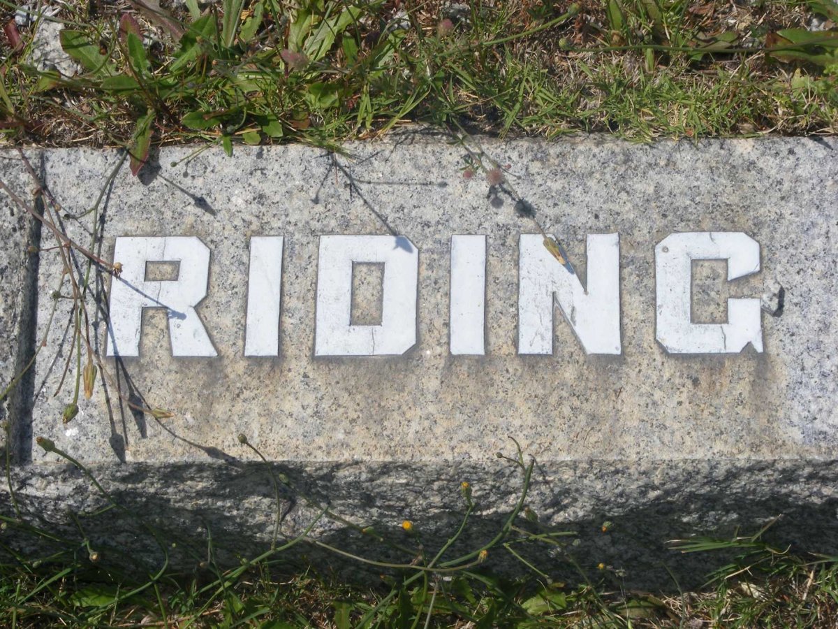 RIDING ?