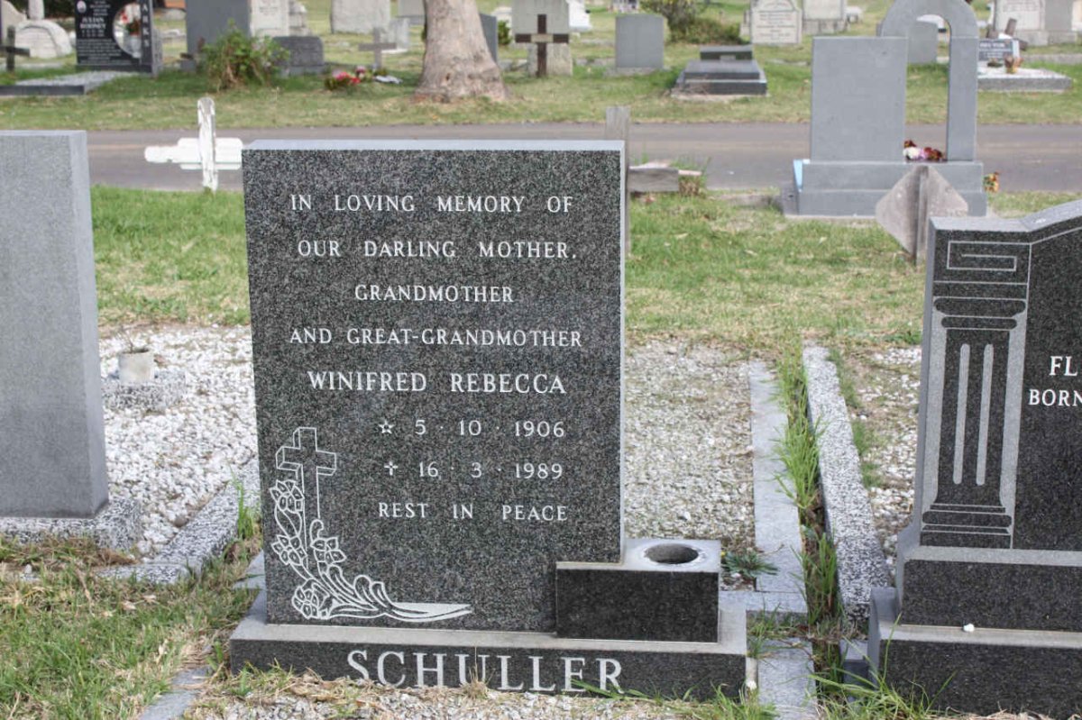 SCHULLER Winifred Rebecca 1906-1989